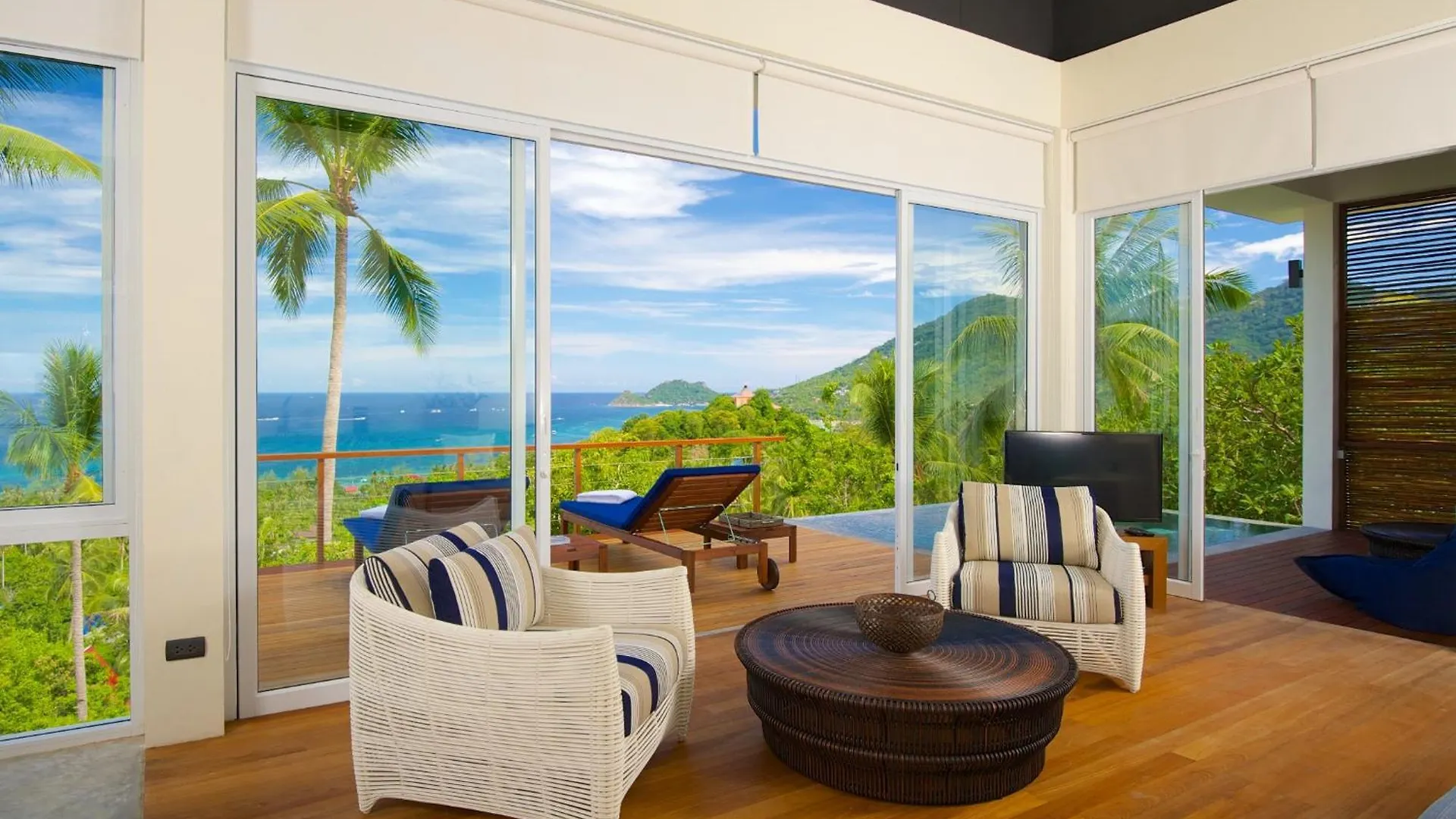 Overthemoon Luxury Pool Villas Ko Tao